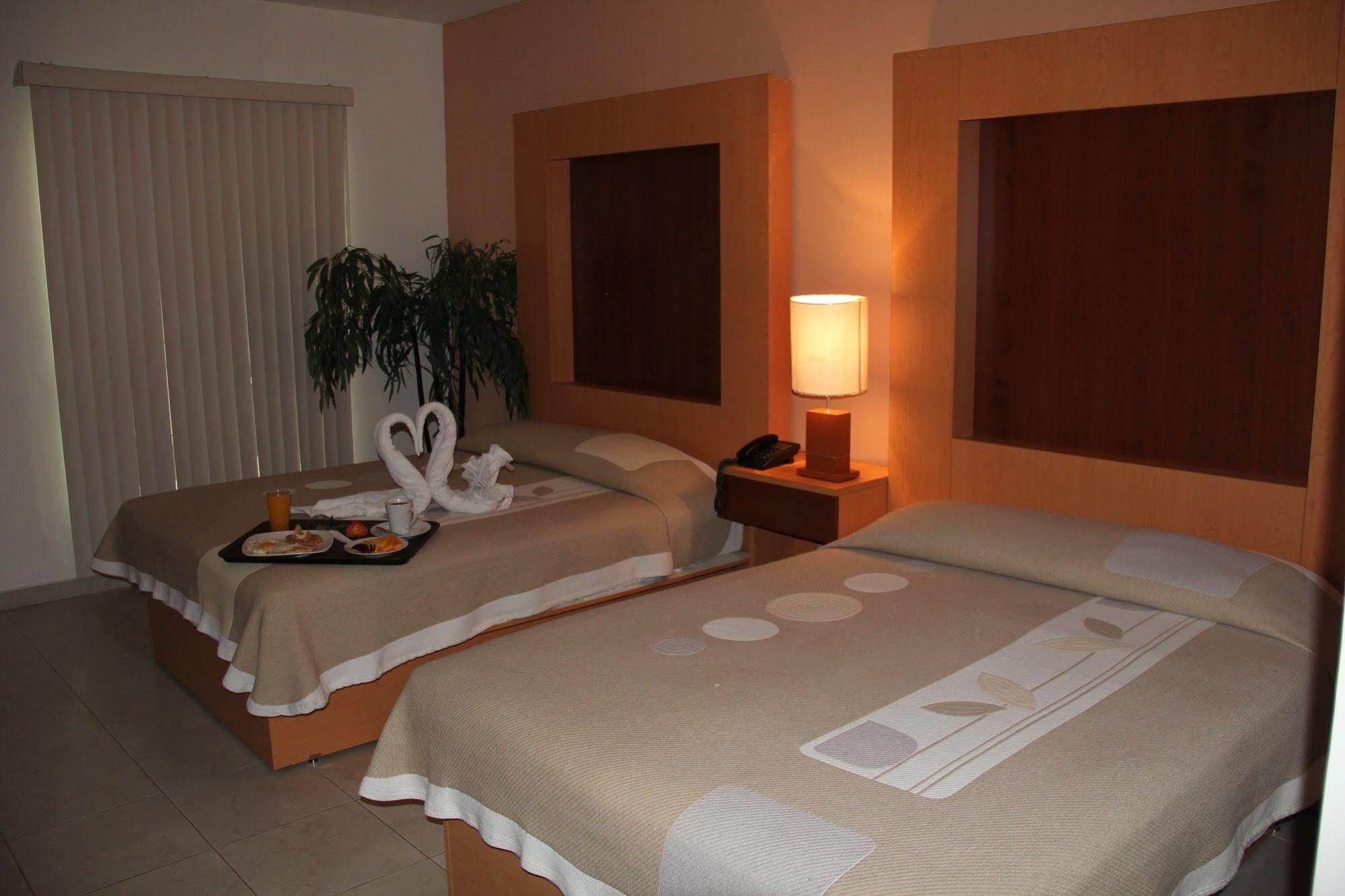Hotel Real Zapopan Zewnętrze zdjęcie